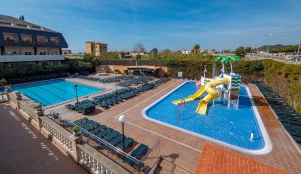 🤪MAY HALF-TERM PACKAGE🤪3* Splash Park Hotel Santa Susanna, Spain😎7 nights all-inclusive🍻FAMILY DEAL 😋FROM £454pp bags🧳& transfers🚌incl